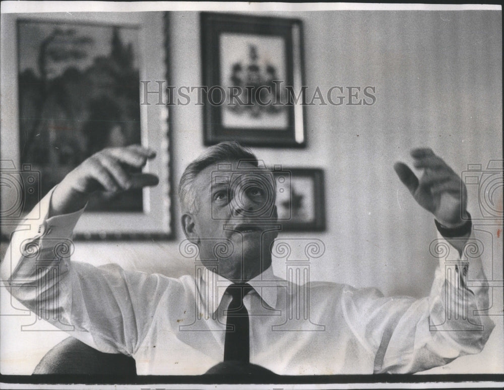 1973 Press Photo Producer Stanley Kramer Kramer Crude- RSA43175- Historic Images