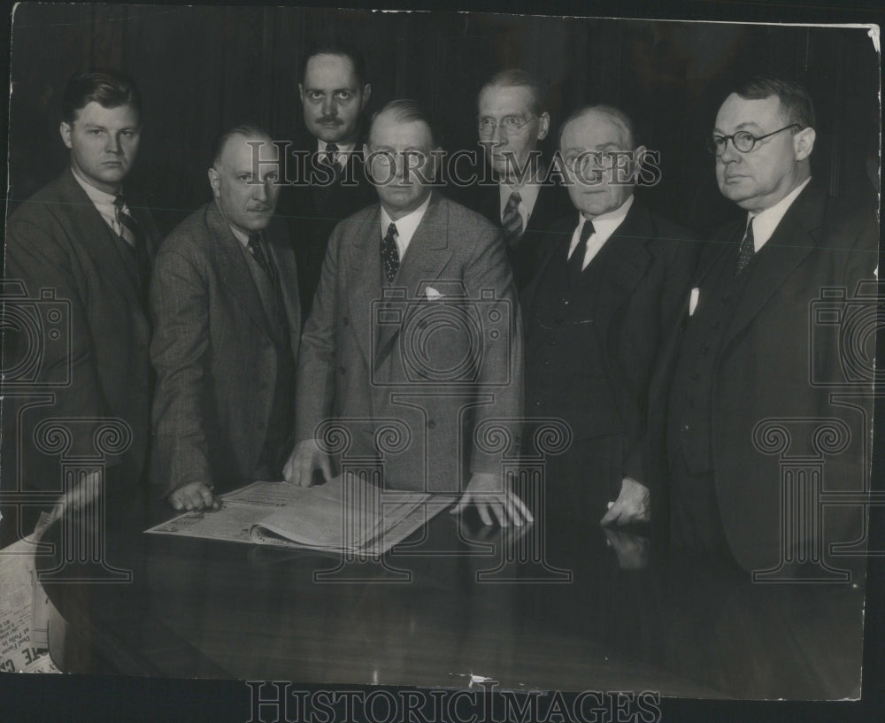 1934 Press Photo Daily News Editorial Staffs- RSA44569- Historic Images