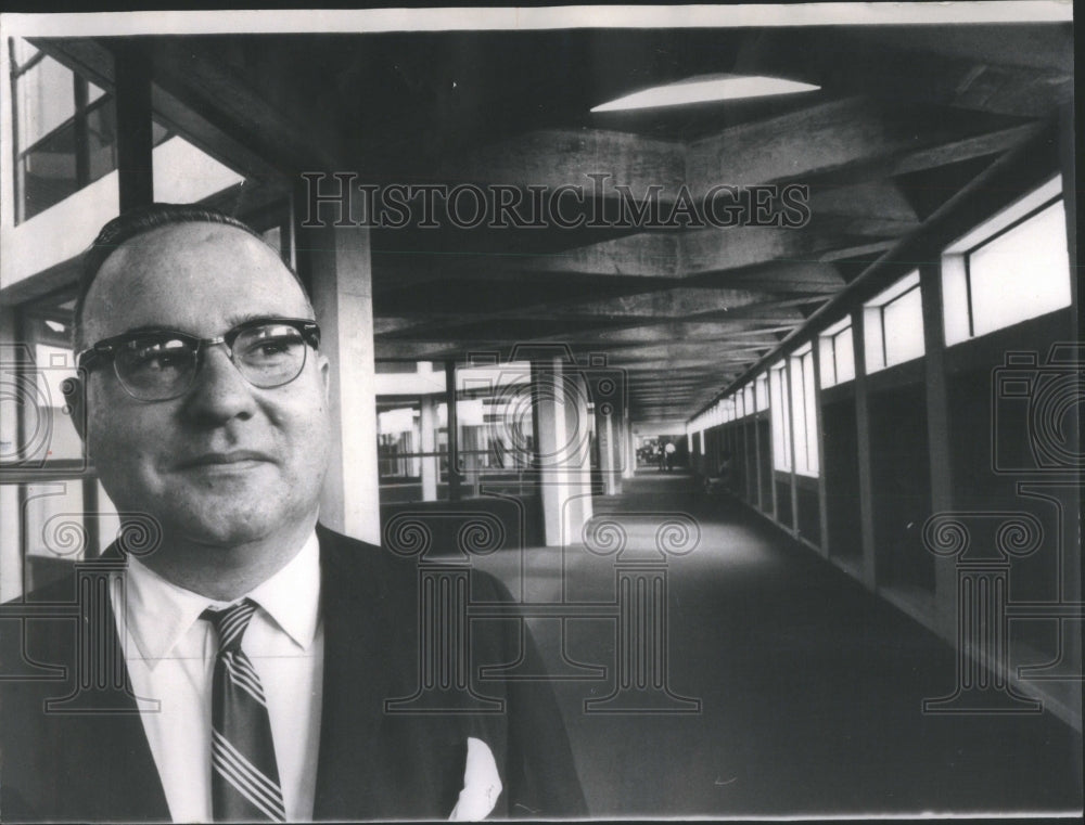 1968 Press Photo Nicholas Kushta South Shore Principal- Historic Images