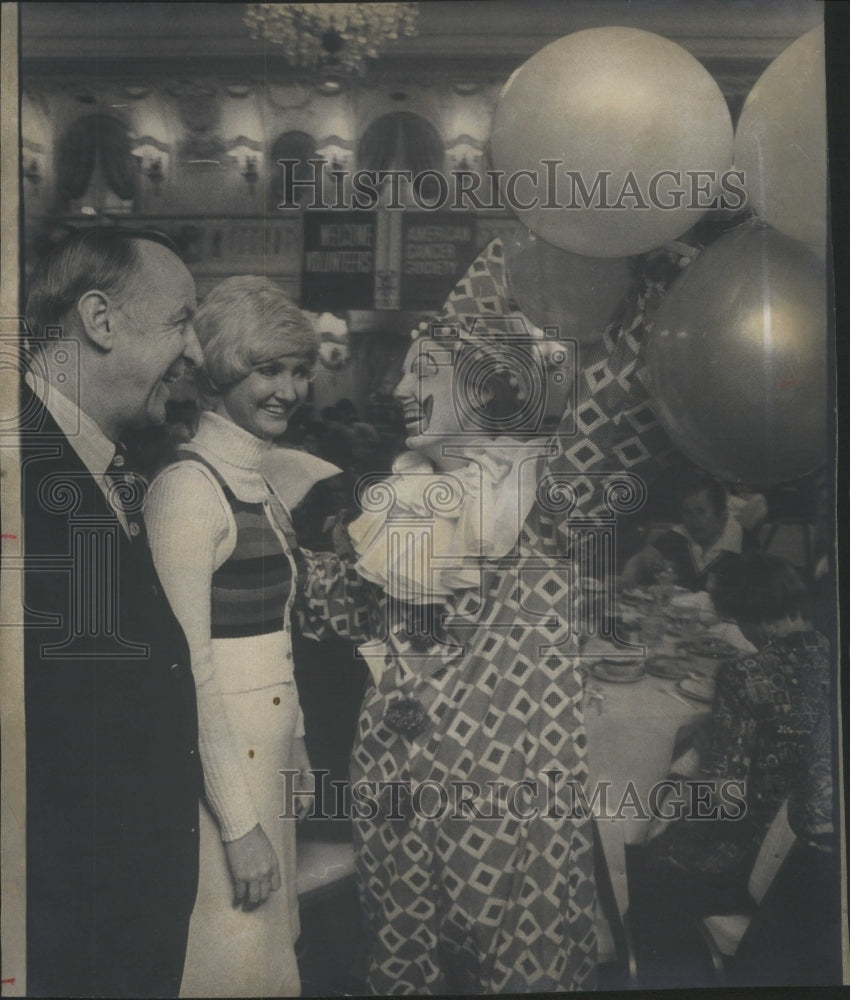 1974 Press Photo Kathy Callaghan dresses as a clown- Historic Images