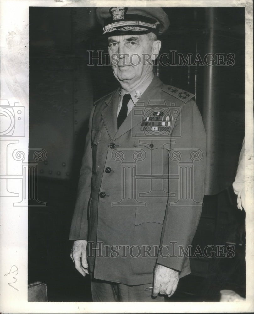 1945 Press Photo Admiral Leahy Train Milwaukee- RSA47735- Historic Images