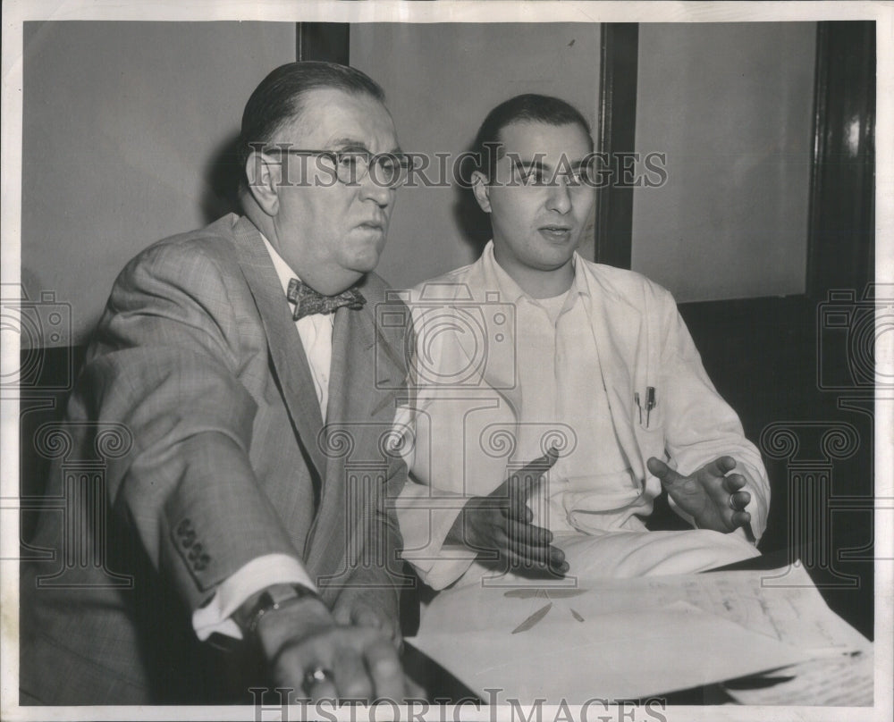 1954 Press Photo Dr Sanford Lazar County Hospital Laura- Historic Images