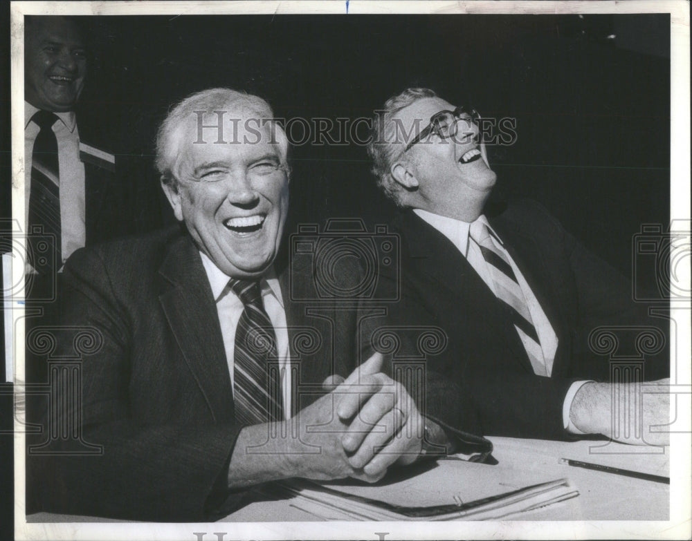 1982 Press Photo Douglas Fraser Owen Bieber UAW vice- RSA51321- Historic Images