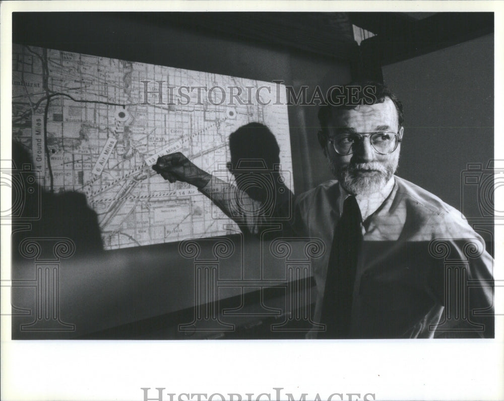 Press Photo Dr. Frank Baker Chicago University- RSA52987- Historic Images