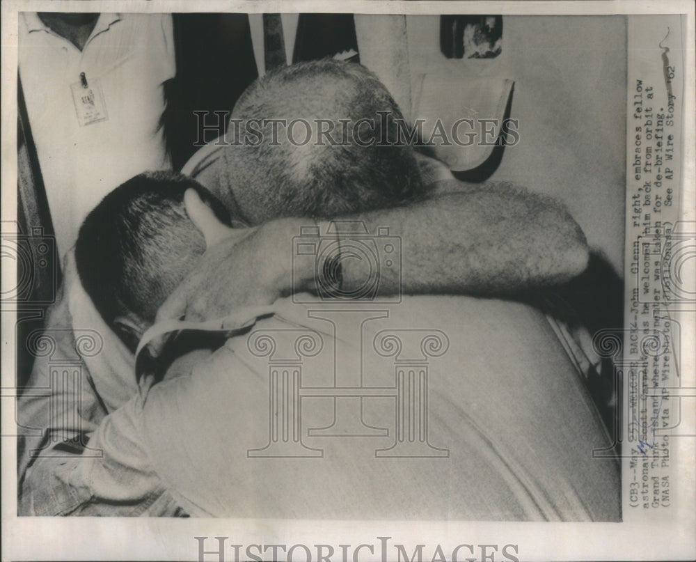 1962 Press Photo Scott Carpenter John Glenn Grand Turk- RSA53849- Historic Images