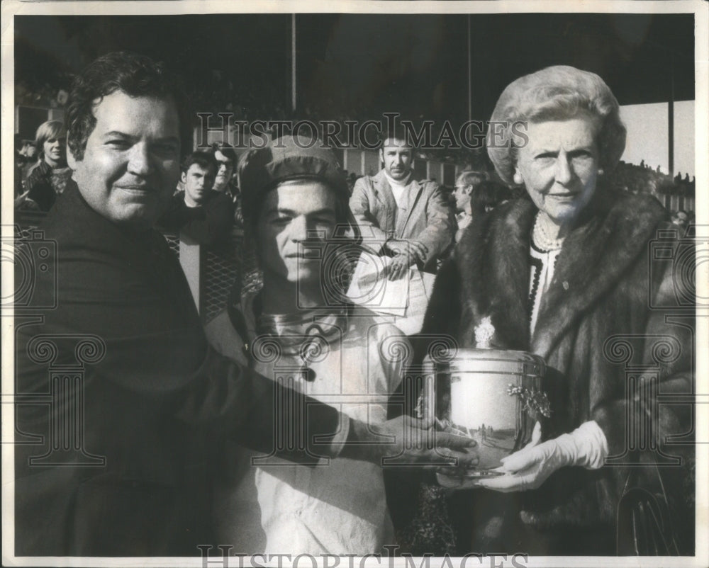 1972 Press Photo Mrs. Laurance Armour &amp; Handicap Winner- RSA54209- Historic Images