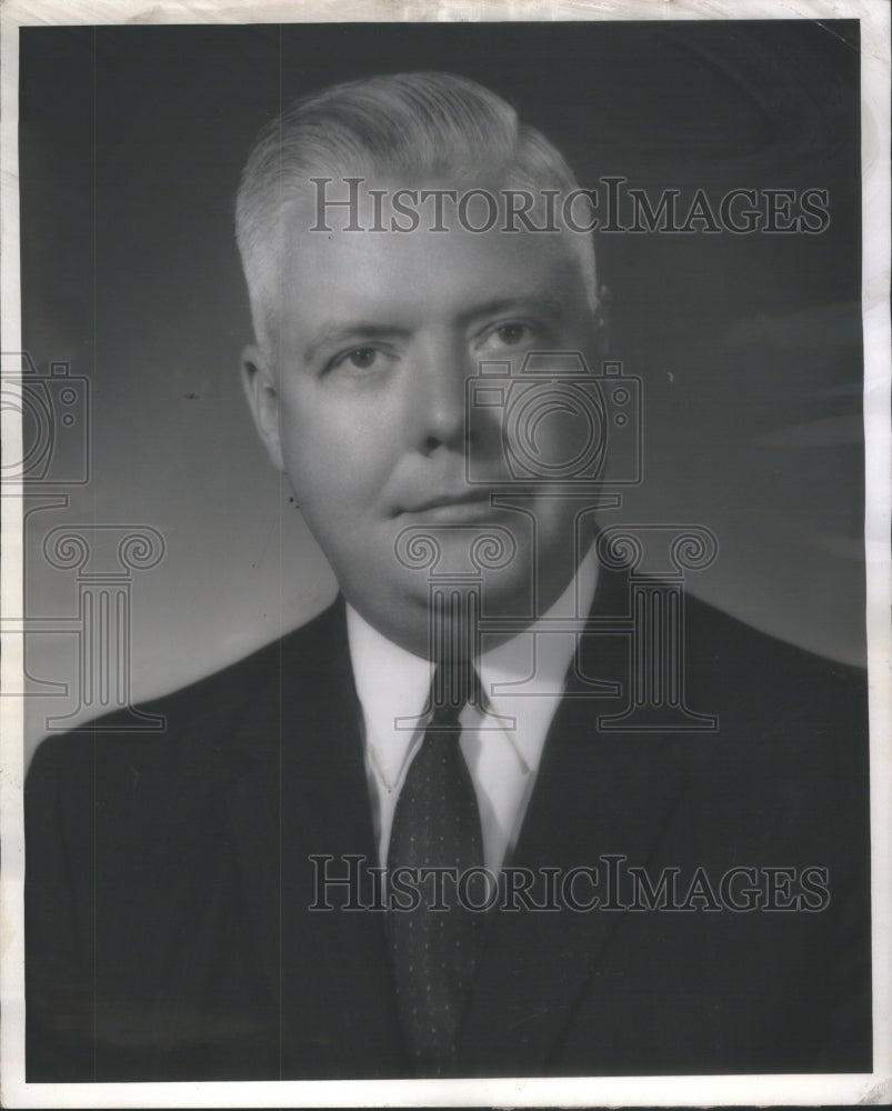 1965 Press Photo Alexander Glover Vice President First National Bank Chicago- Historic Images