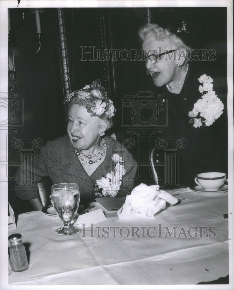 1962 Press Photo Mrs Gerald Gardiner Kenmore Ave Chicago - Historic Images