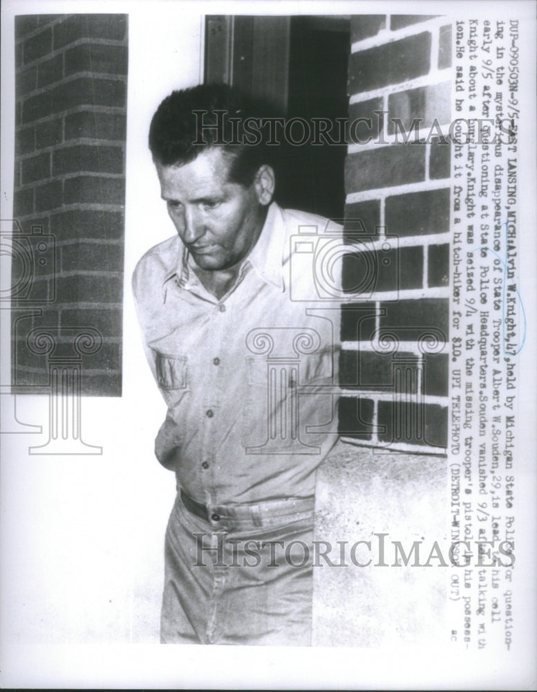 1959 Press Photo Alvin Knight State Trooper Souden- RSA59779- Historic Images