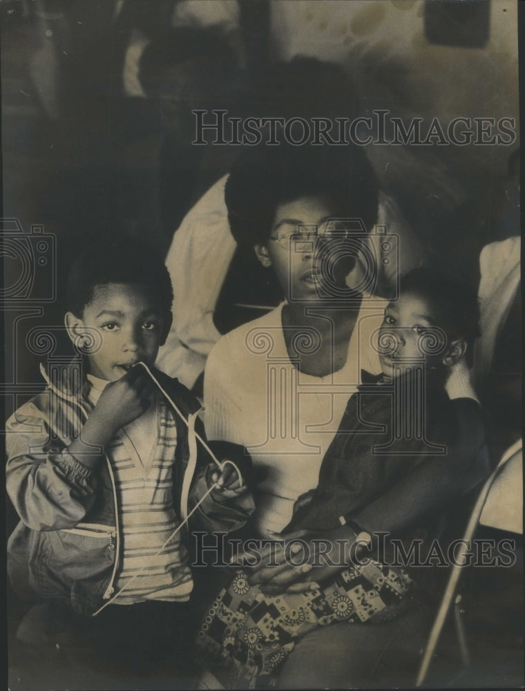 1971 Press Photo Mrs Brenda Knights wife George Johnny Veal- RSA59951- Historic Images