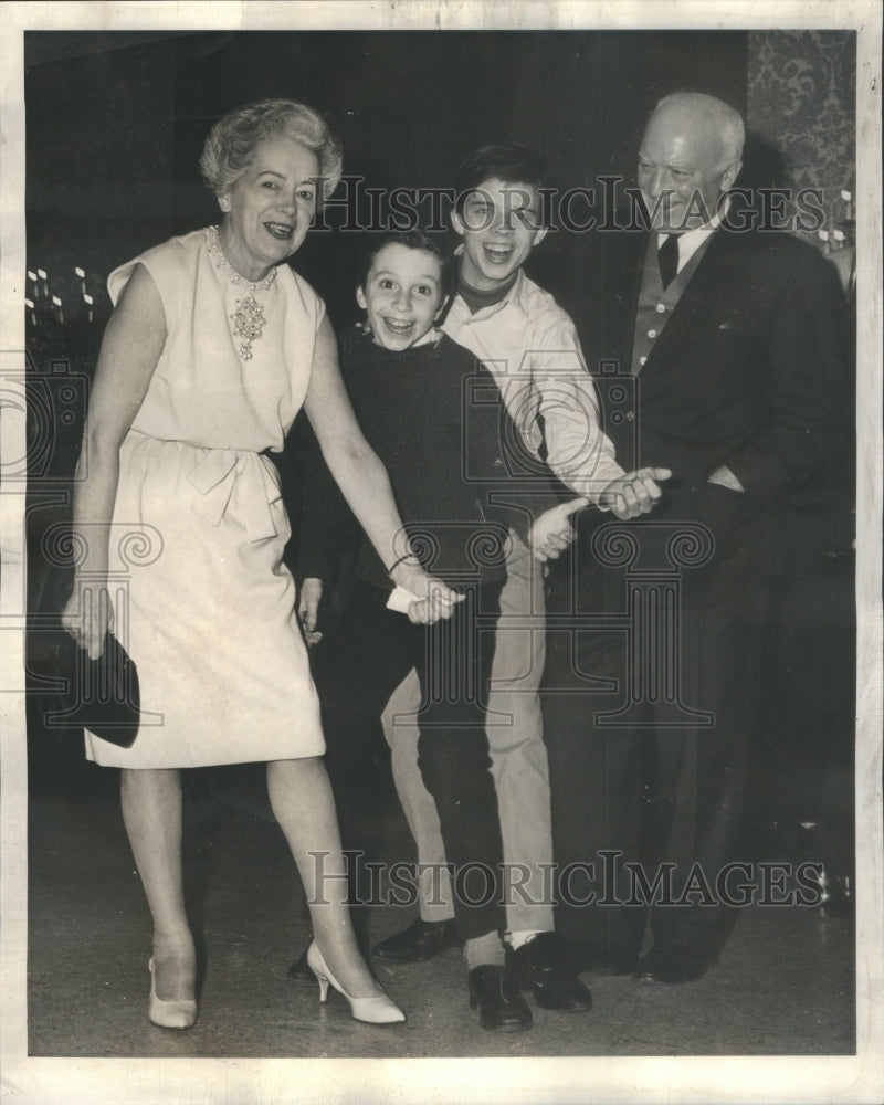 1965 Press Photo Mr. &amp; Mrs. Paul Chicago Socialites- RSA60383- Historic Images