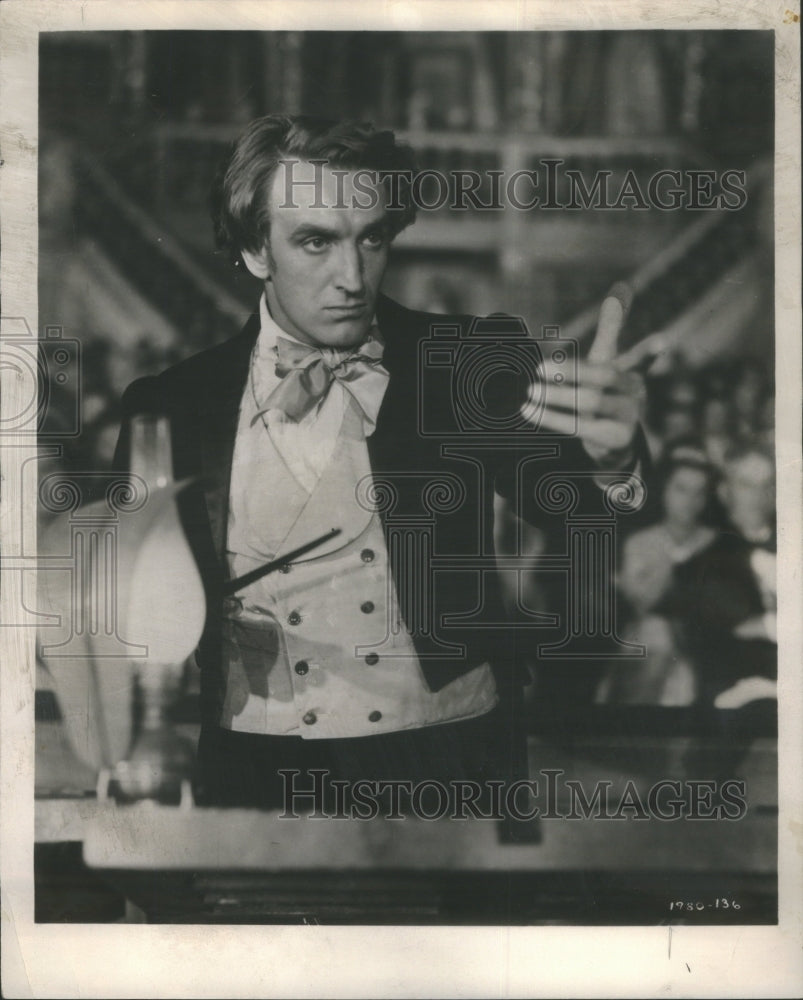 1956 Press Photo Alan Fernand Badel English film actor- RSA61255- Historic Images
