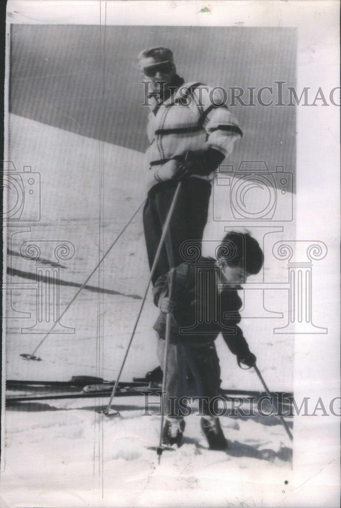 1963 Press Photo  Iran Crown Prince Reza skiing business - Historic Images