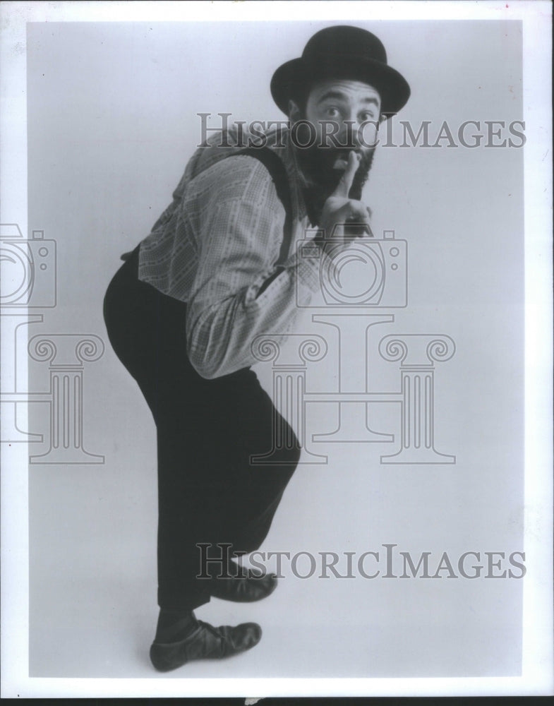 1988 Press Photo Avner Eccentric Goodman Theater Studio Series Box Office- Historic Images