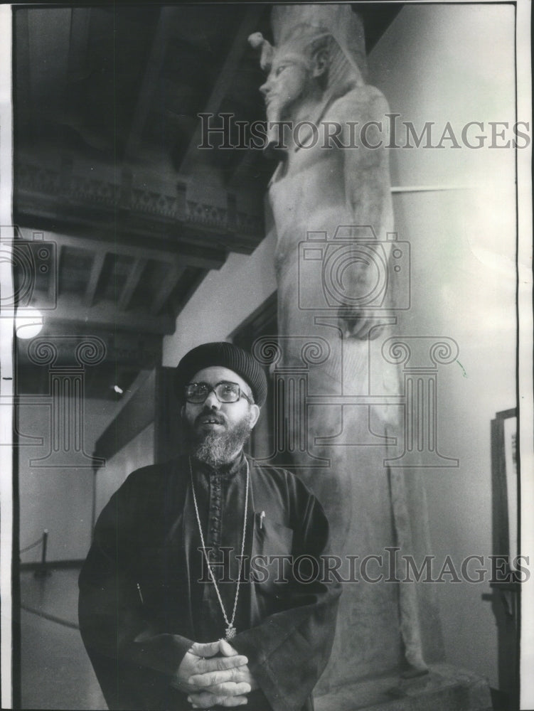 1975 Press Photo Bishop Athanasios Egypt Uof Chicago Oriental Institute Art- Historic Images