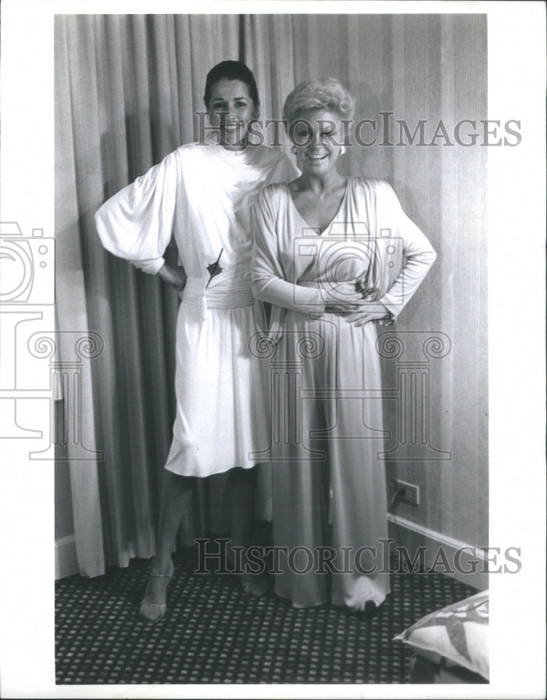 1982 Press Photo Mitzi Gaynor American Film TV Actress Singer Dancer Chicago- Historic Images