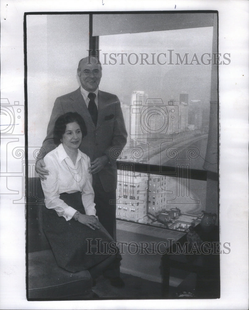 1975 Press Photo Apartment Mr Mrs Max Glendel Cheunt- RSA63143- Historic Images
