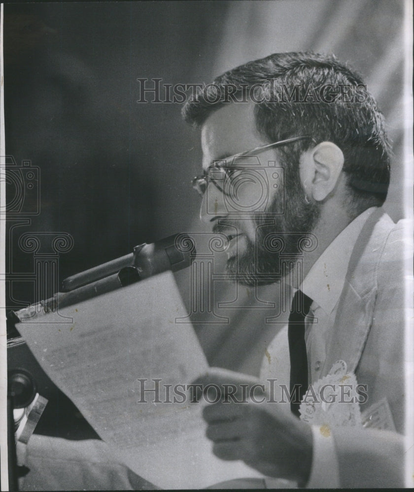 1967 Press Photo Dr. Steven Jonas, MD, Chairman Of The Resolutions Committee- Historic Images