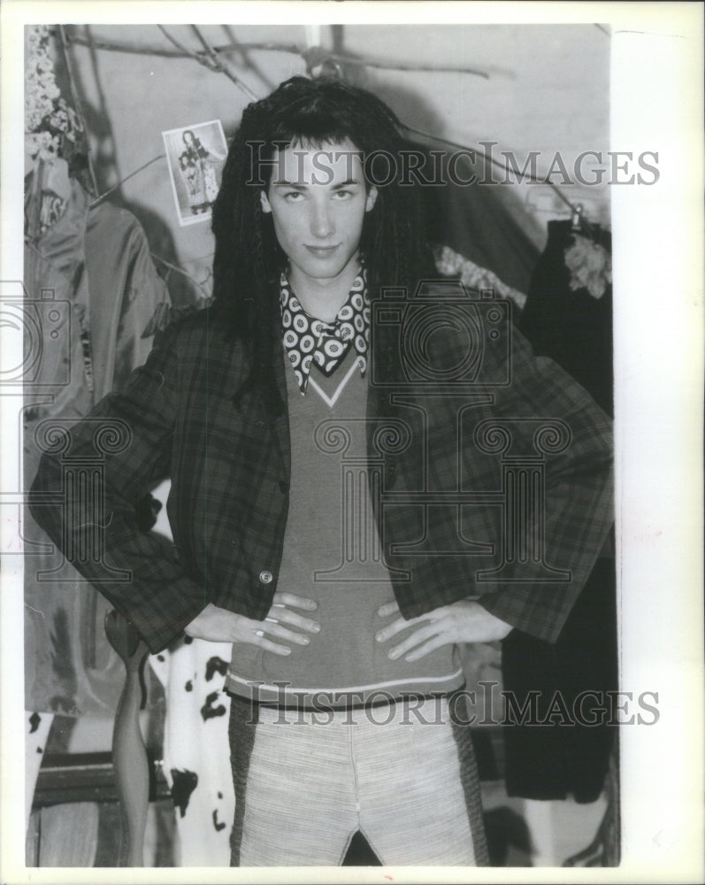 1986 Press Photo Nest Noys Grant designing moods love- RSA65045- Historic Images