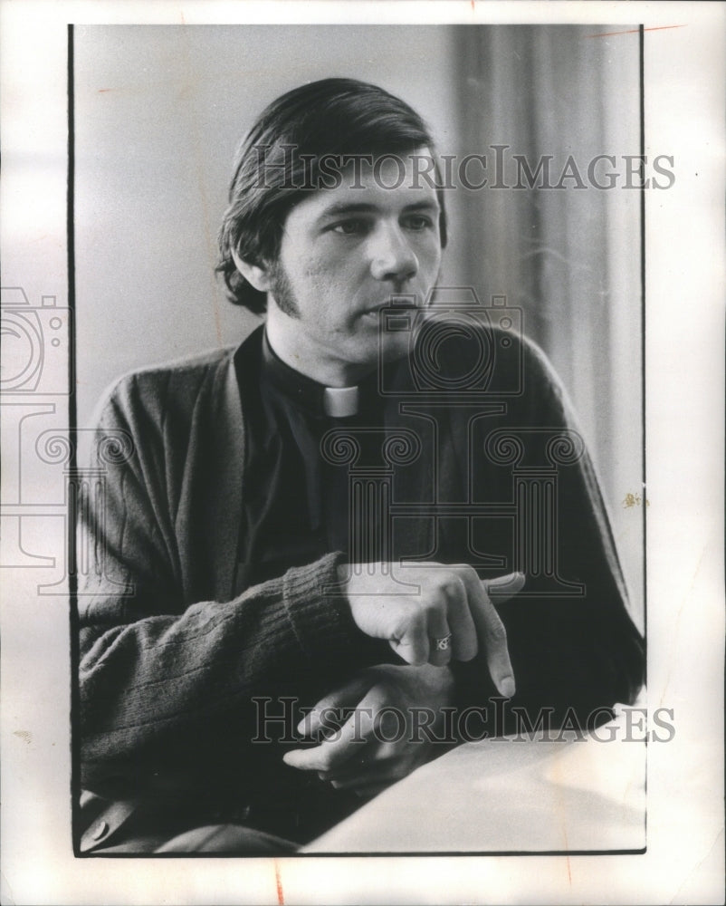 1972 Press Photo Rev Leonard Dubi Nashville Priest Richard- RSA66027- Historic Images