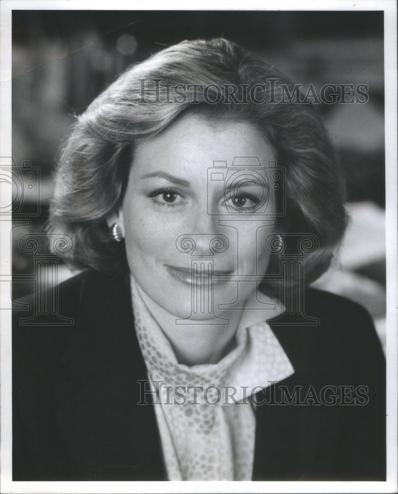 1982 Press Photo WBBM-TV Anchor Reporter Susan Anderson- RSA68333- Historic Images