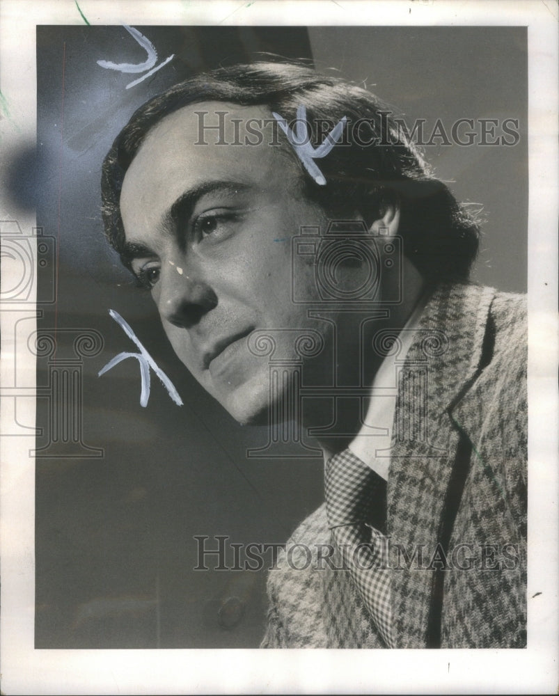 1973 Press Photo Philip J. Capute  Foreign Correspondent for the Chicago Tribune- Historic Images