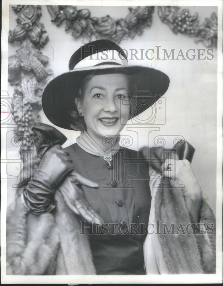 1964 Press Photo Tish Baldridge Hollensteiner board member benefit committee - Historic Images