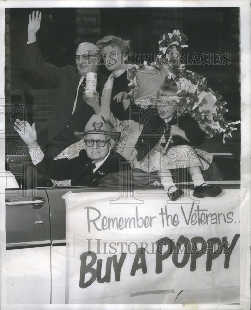 1955 Press Photo Matt Olk, Maurice Archbold, K. Stevens, & Linda Joy Smid- Historic Images