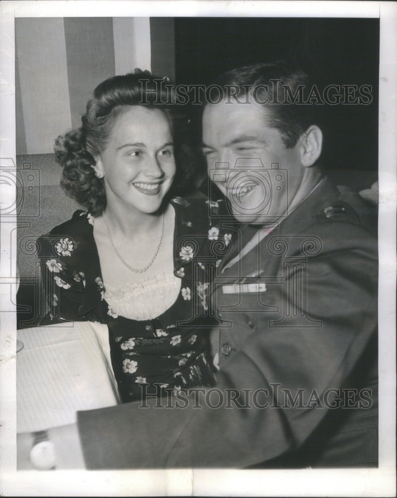 1944 Press Photo Kim Hunter Hollywood film actress Hubby William Baldwin Hubby- Historic Images