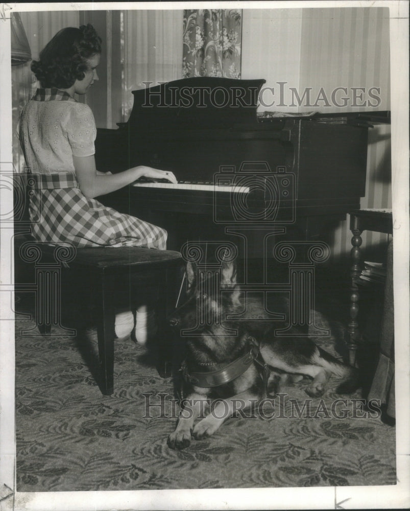 1941 Press Photo WINIFRED KUHN- RSA73829- Historic Images