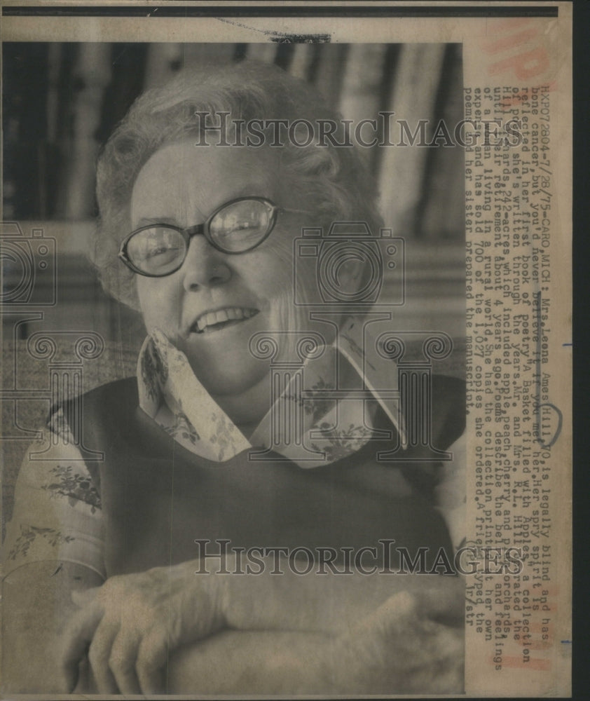 1975 Press Photo Legally Blind, Leena Ames Hill, Writes First Book Of Poetry- Historic Images