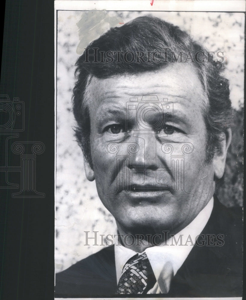 1975 Press Photo Ex Mayor New York John Lindsey First National Bank Chicago - Historic Images