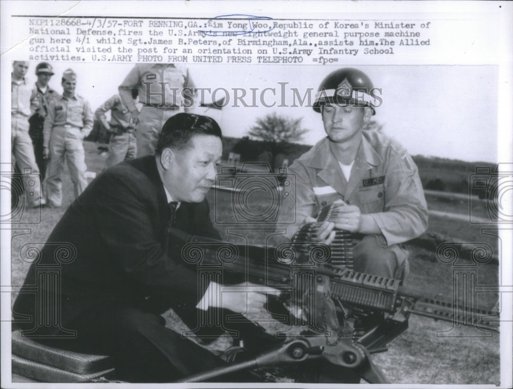 1957 Press Photo King Young Woo-Republic Korea-Minister-Defense Fires Army -Gun- Historic Images