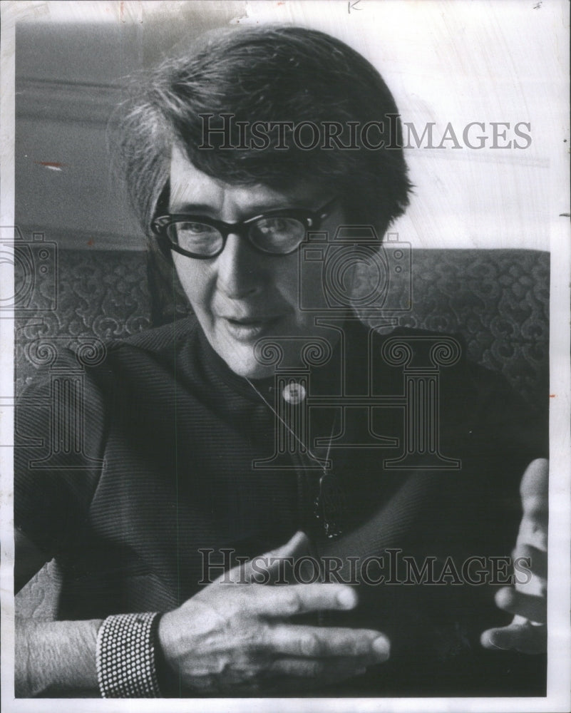 1969 Press Photo Sarah Harkness,Dean of Amer.Architects- RSA81607- Historic Images