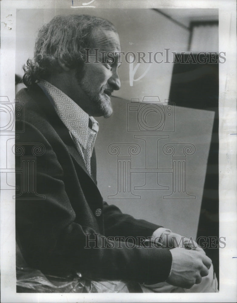 1972 Press Photo A. Alvarez Poet - Historic Images