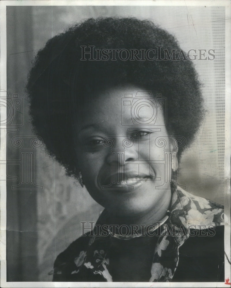 1977 Press Photo Cynthia Dagnal Reporters Chicago Billy Dee Williams Leslie- Historic Images