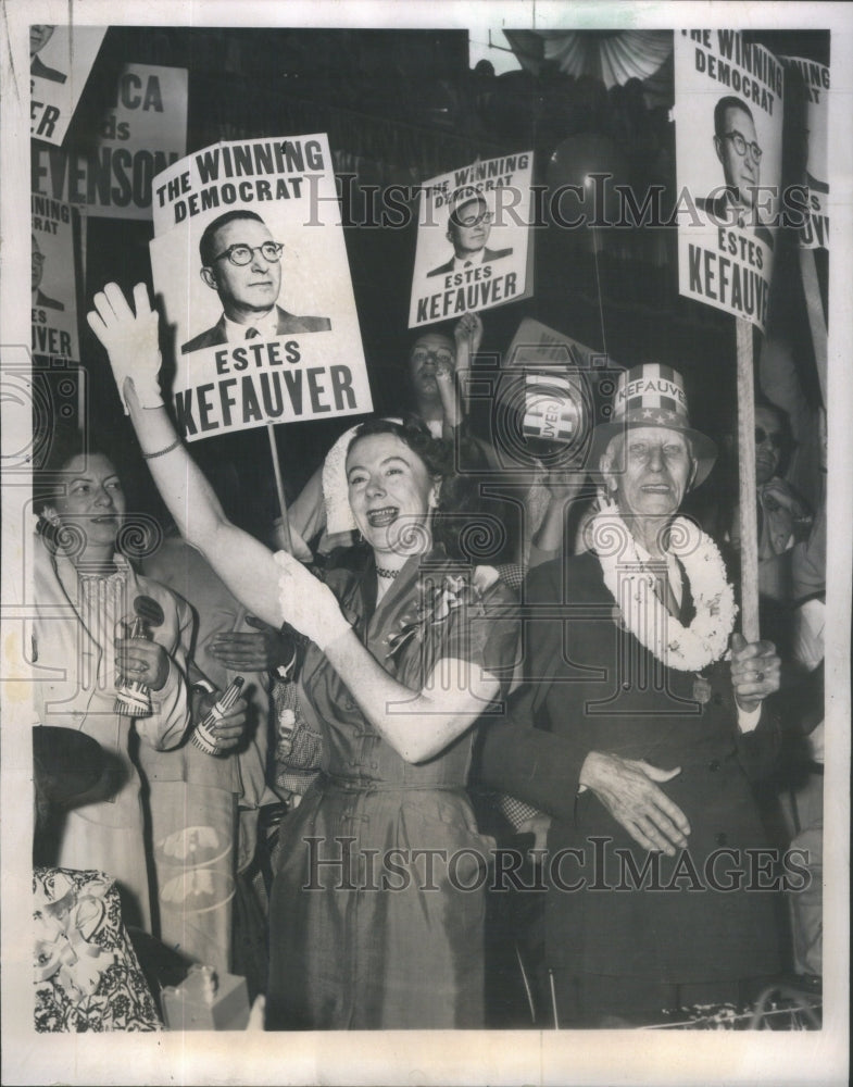 1952 Press Photo Senator Kefauver wife father Robert Cook Demonstration- Historic Images