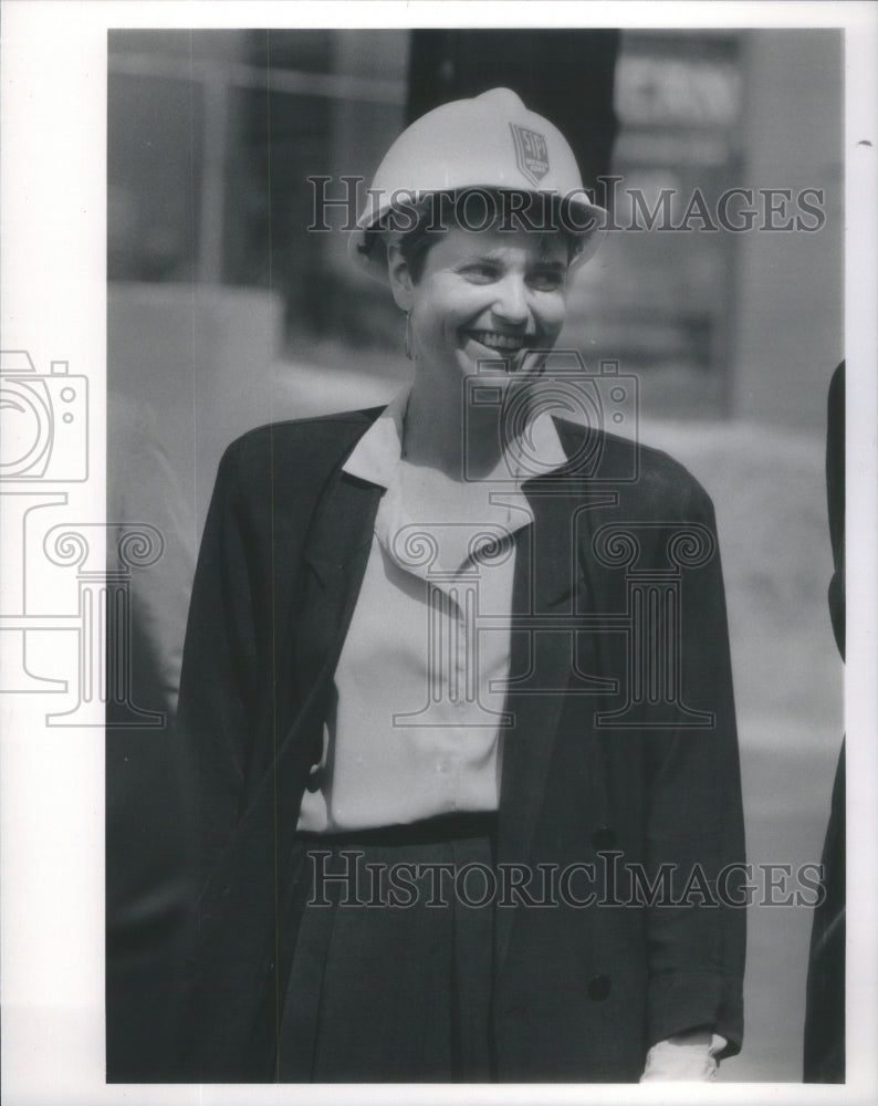 1990 Press Photo City YMCA LEED Council Executive Director Duchaime Hard Hat- Historic Images