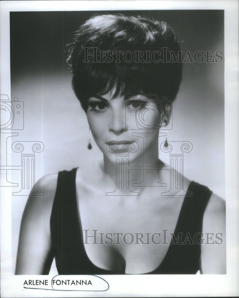 1972 Press Photo Arlene Fontanna Singer Songwriter- RSA86939- Historic Images