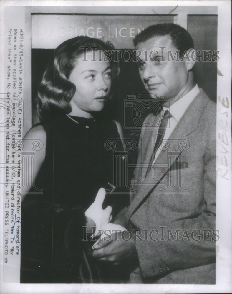 1970 Press Photo Actress Gloria Graham director Cy Howard marriage license- Historic Images