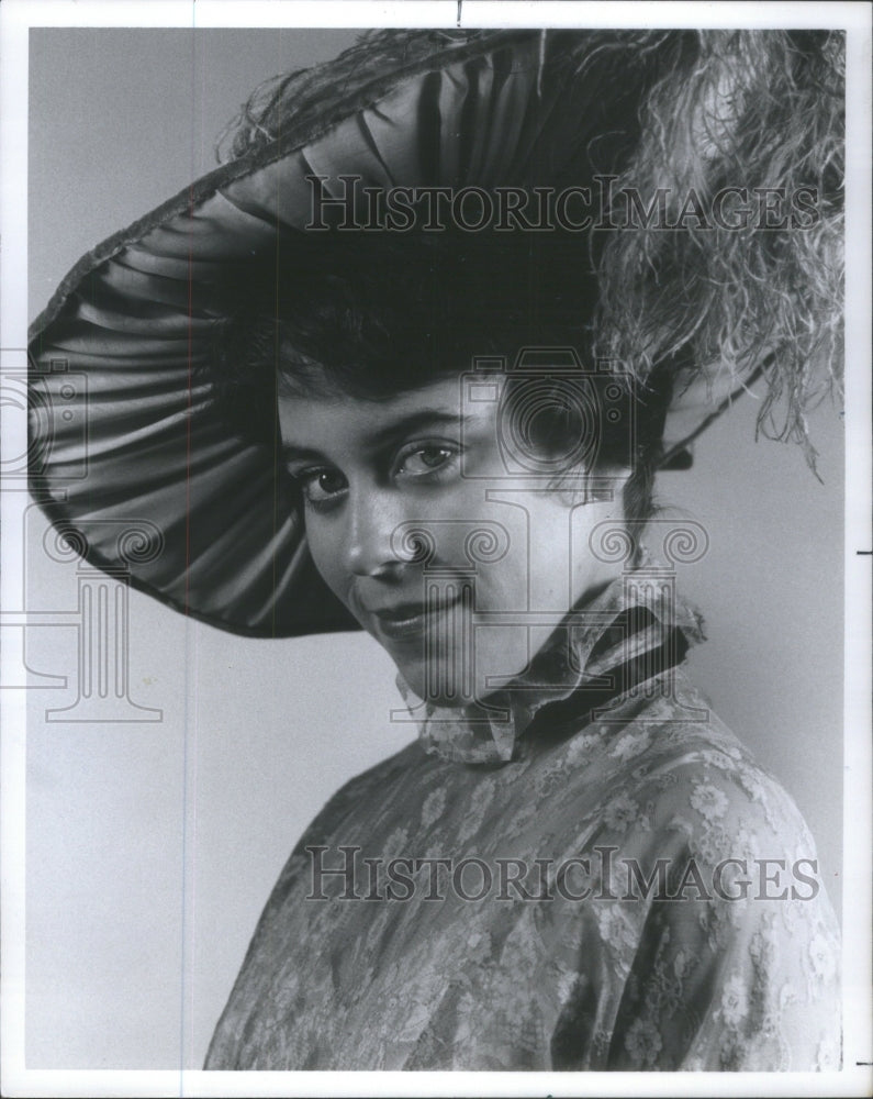 1977 Press Photo Northwestern University student Patti Johns Ladies Journal Show- Historic Images