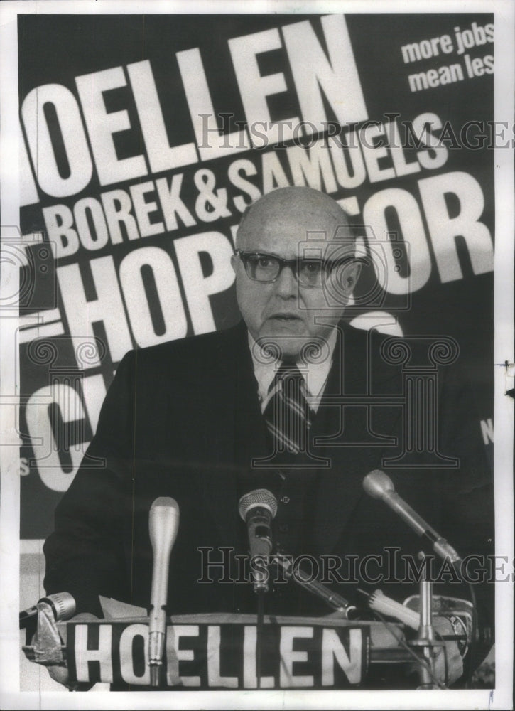 1975 Press Photo Republican Candidate-John Hoellen Speak-Press Conference Daley - Historic Images