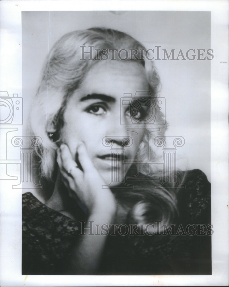 1973 Press Photo Magore Kast, Director Chicago Contemporary Dance Theatre.- Historic Images