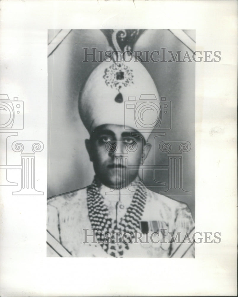 1955 Press Photo Azam Jah Nizanis- RSA92189- Historic Images