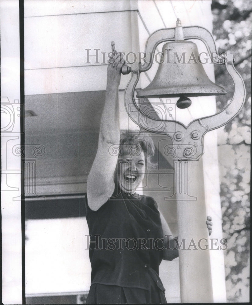 1970 Press Photo Liz Herring/Dinner Bell/Maple Lane Farm- Historic Images