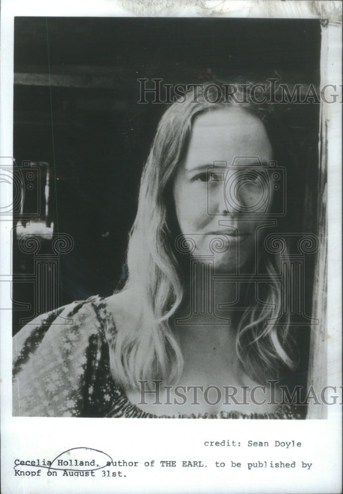 1972 Press Photo Cecelia Holland author The Earl- Historic Images