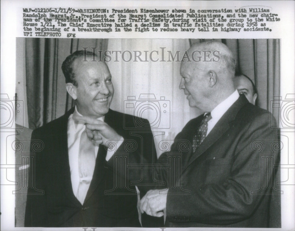 1959 Press Photo Eisenhower and William Randolph Hearst Jr - Historic Images