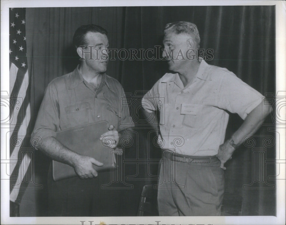 1949 Press Photo Frank Leahy &amp; Matty Bell- Historic Images