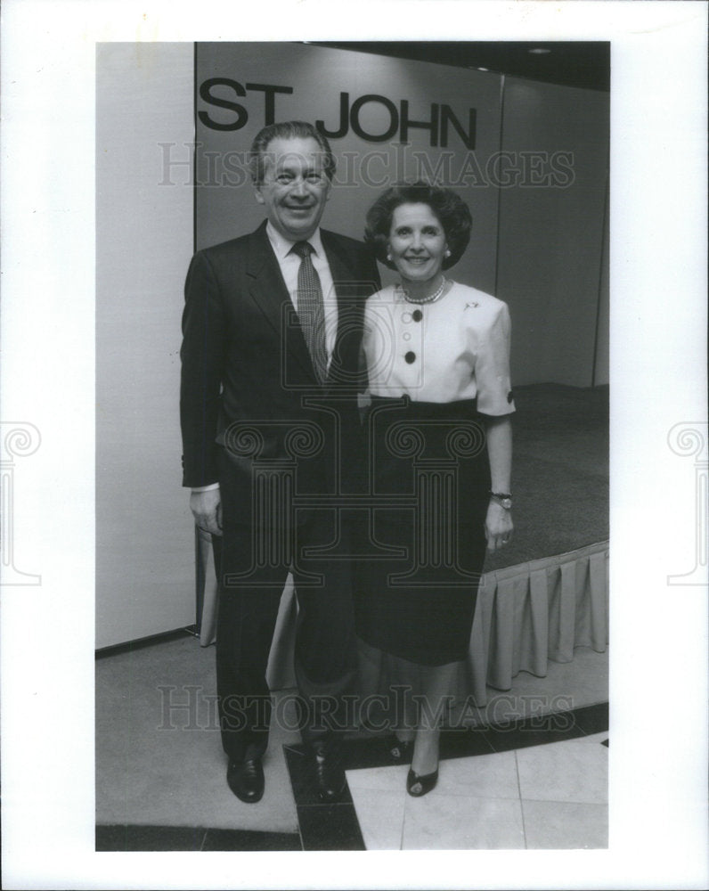 1993 Press Photo St John Luncheon Fashion Show Roosevelt University President