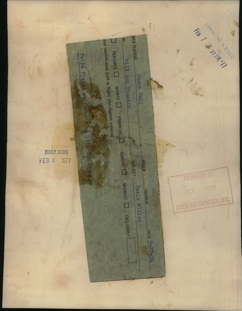 1974 Press Photo Totie Fields Singing at Mill Run Theatre - RSC14117